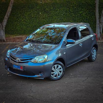 TOYOTA ETIOS 1.5 XS 16V FLEX 4P MANUAL TOYOTA ETIOS 1.5 XS 16V FLEX 4P MANUAL
